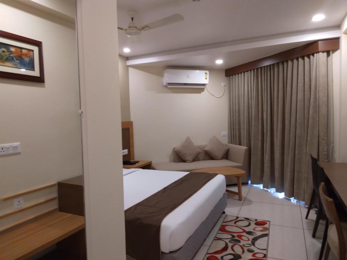 Hotel Niladri Premium Puri Exterior photo